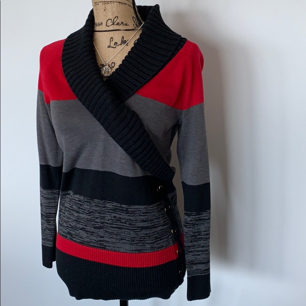 Lace Up Sweater - Picture 2 of 7